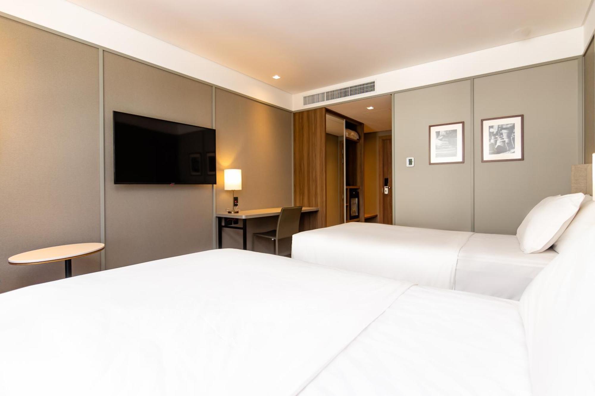 K-Platz Hotel Сао Жозе Екстериор снимка